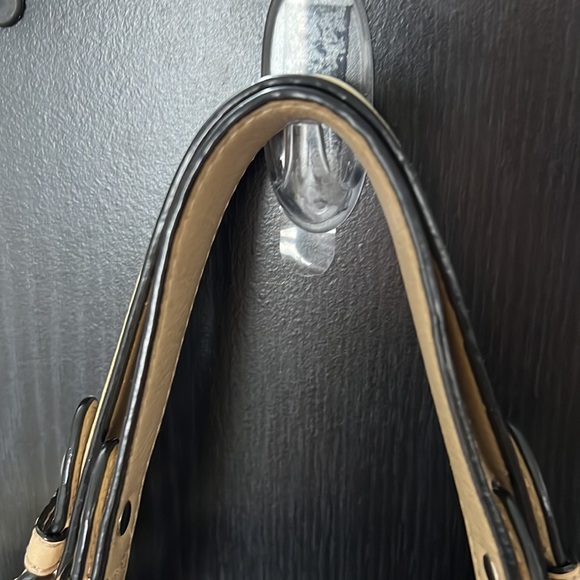 Gorgeous FOSSIL SATCHEL - Picture 9 of 12